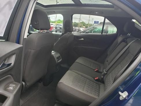 Used 2022 Chevrolet Equinox LT AWD/4WD image 12