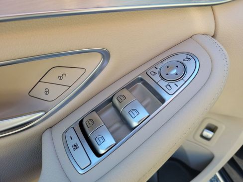 Used 2016 Mercedes-Benz C 300 Sedan image 21