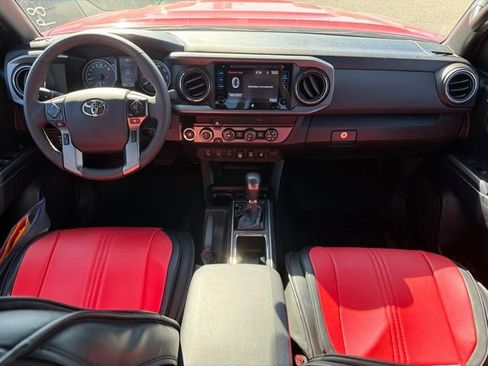 Certified 2019 Toyota Tacoma TRD Sport w/ Technology Package AWD/4WD image 8