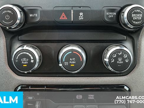Used 2024 RAM 3500 Big Horn AWD/4WD image 39