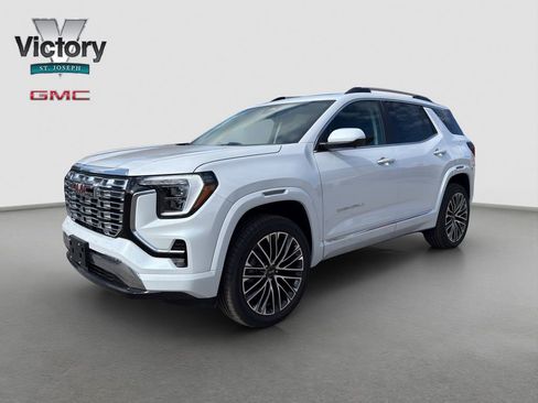 Used 2026 GMC Terrain Denali AWD/4WD image 3