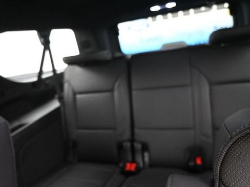New 2026 Chevrolet Suburban High Country AWD/4WD image 10