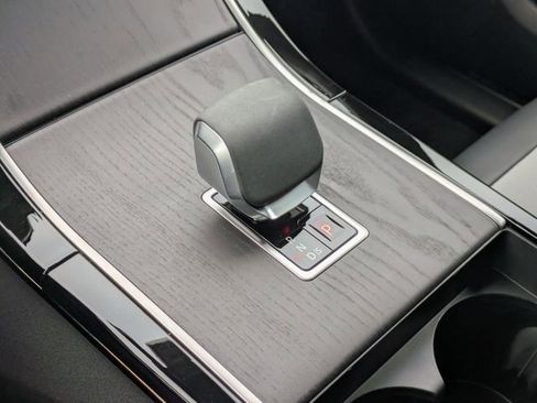 Used 2024 Land Rover Range Rover Velar Dynamic SE image 9