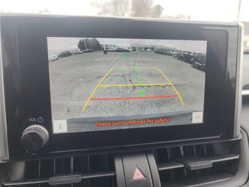 Used 2024 Toyota RAV4 XLE image 25