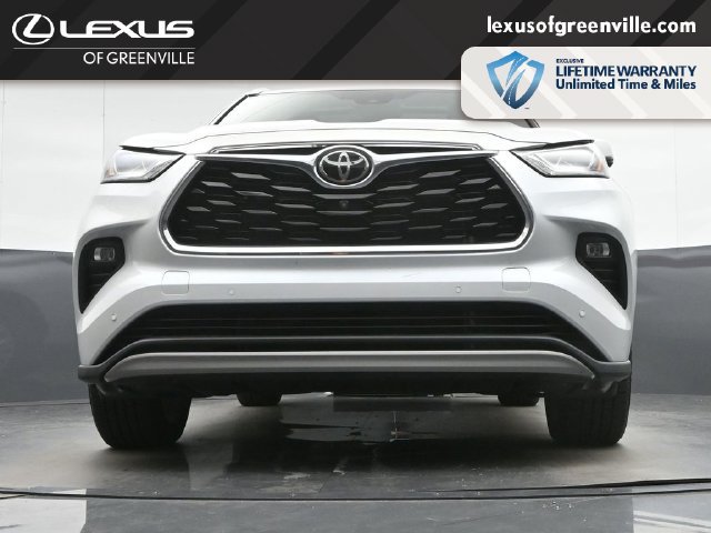 Used 2022 Toyota Highlander Platinum FWD image 13