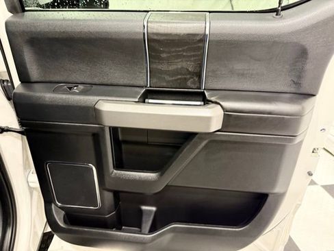 Used 2019 Ford F150 Platinum w/ Equipment Group 701A Luxury image 26