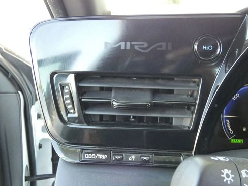 Used 2023 Toyota Mirai w/ Advanced Technology Package image 62