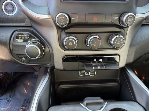 Used 2021 RAM 1500 Big Horn RWD image 36