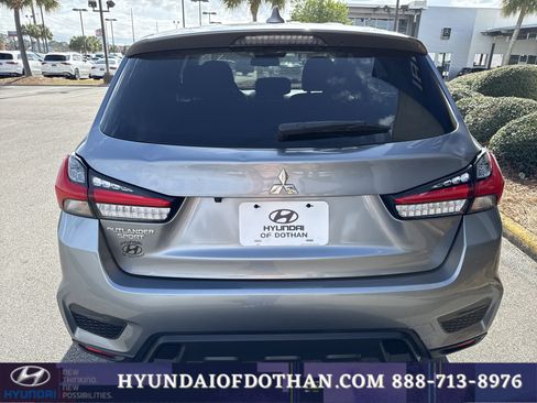 Used 2023 Mitsubishi Outlander Sport AWD image 3