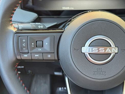 Used 2025 Nissan Kicks SR FWD image 19