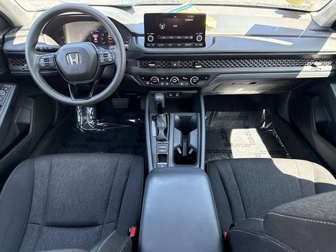 Used 2023 Honda Accord EX image 18
