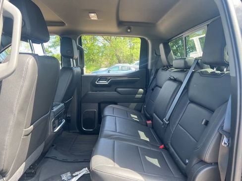 Used 2022 GMC Sierra 1500 Elevation w/ Elevation Premium Package AWD/4WD image 18