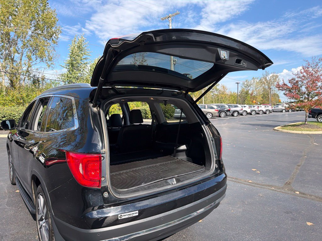 Used 2017 Honda Pilot Elite image 36