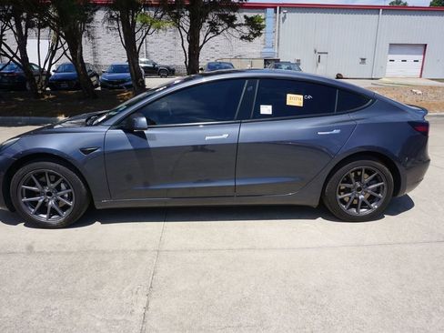 Used 2019 Tesla Model 3 Standard Range Plus RWD image 21