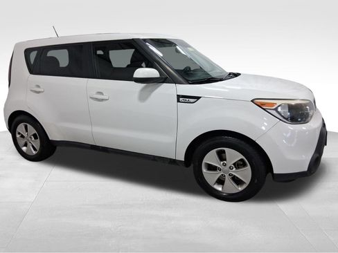 Used 2016 Kia Soul FWD image 3