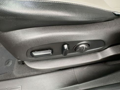 Used 2018 Chevrolet Equinox LT image 14