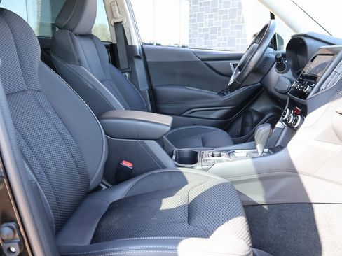 Used 2023 Subaru Forester Premium image 10