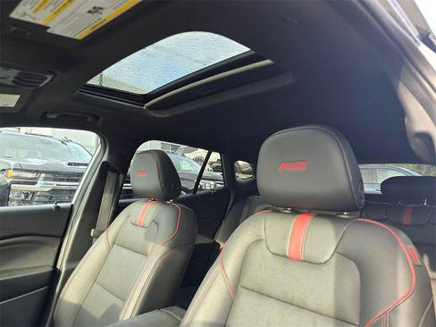 Used 2025 Chevrolet Trax RS image 22