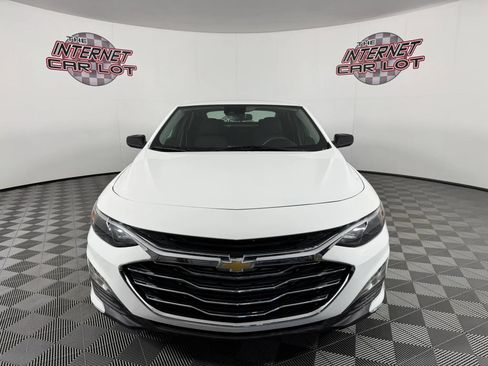 Used 2023 Chevrolet Malibu LT FWD image 2