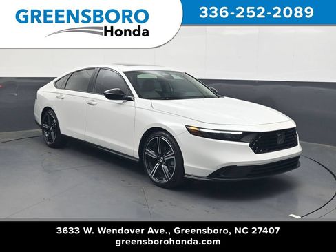 Certified 2026 Honda Accord SE image 1