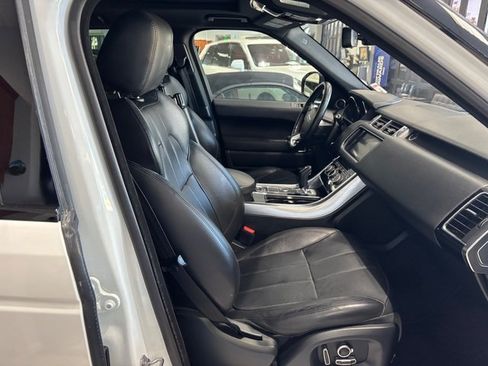 Used 2016 Land Rover Range Rover Sport HSE AWD/4WD image 4