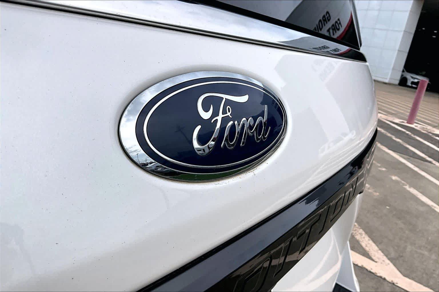 Used 2019 Ford Expedition Limited w/ Equipment Group 303A RWD image 10