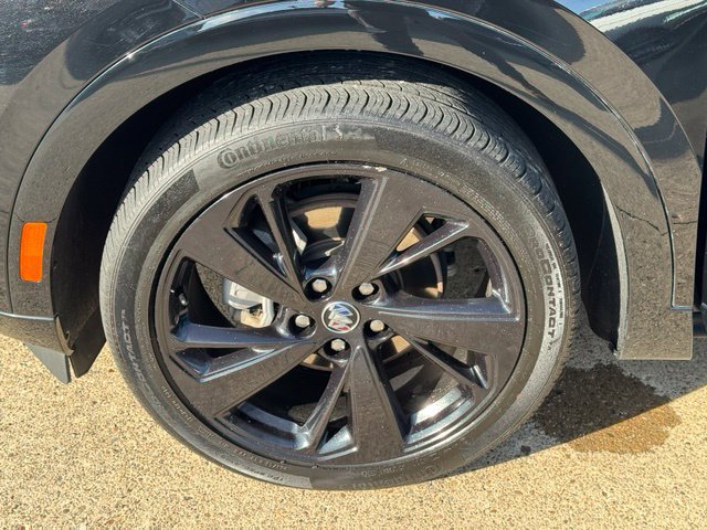 Used 2022 Buick Envision Essence w/ Technology Package I AWD/4WD image 19