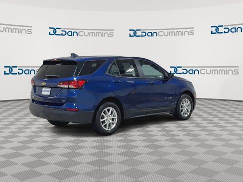 Used 2022 Chevrolet Equinox LS w/ LS Convenience Package AWD/4WD image 8