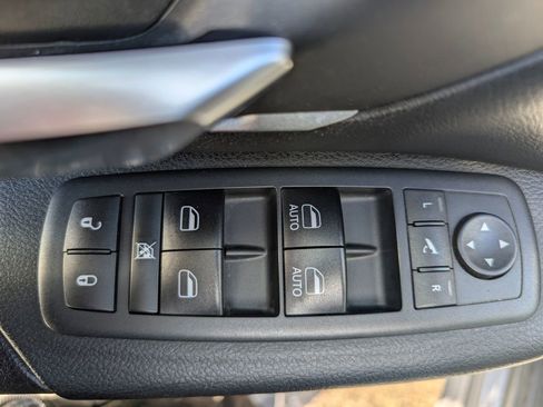 Used 2019 RAM 1500 Big Horn image 8