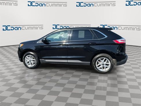 Used 2023 Ford Edge SEL image 5