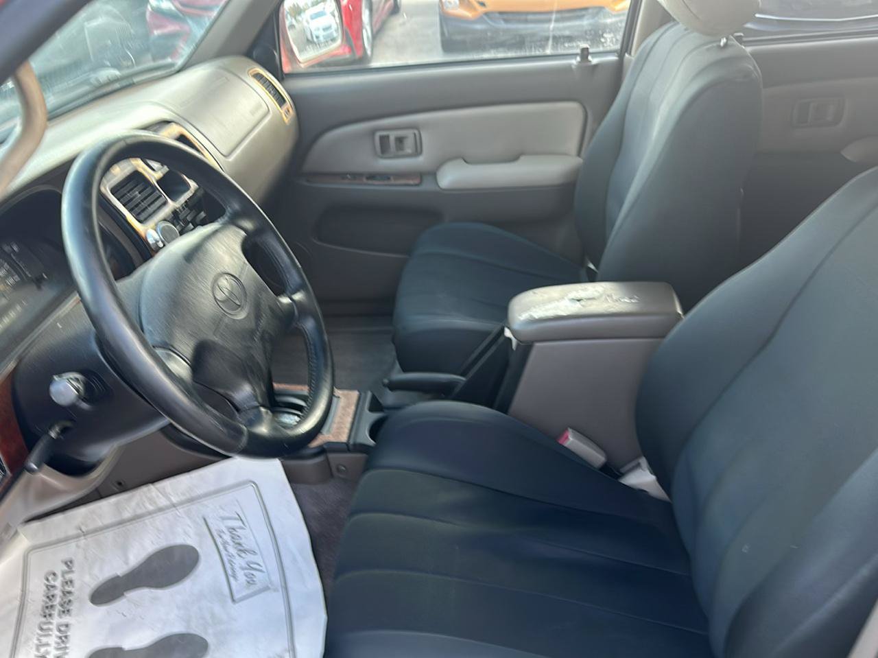 Used 2000 Toyota 4Runner SR5 w/ Upgrade Value Pkg 4 RWD image 9