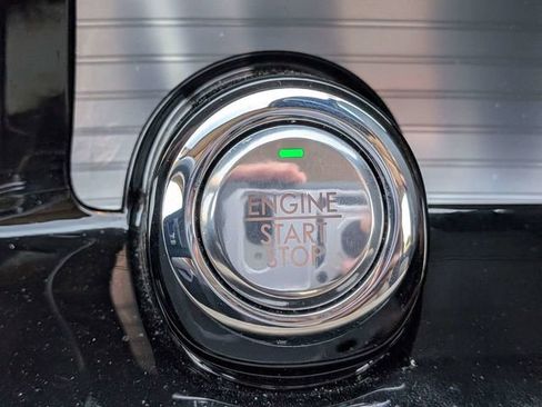 Used 2021 Lincoln Corsair AWD image 30