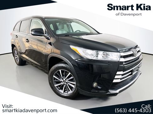Used 2018 Toyota Highlander XLE image 1