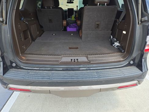 Used 2023 Ford Expedition King Ranch AWD/4WD image 7