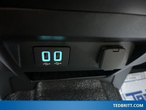 Used 2022 Ford F250 XL w/ Power Equipment Group image 32