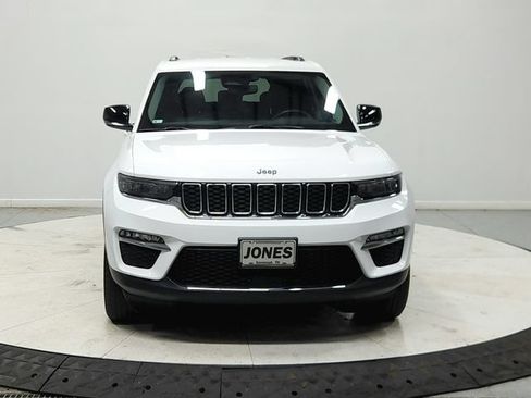Used 2023 Jeep Grand Cherokee Limited AWD/4WD image 3