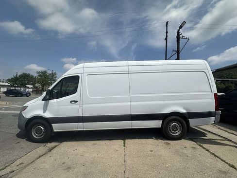 Used 2021 Mercedes-Benz Sprinter 2500 w/ Driver Convenience Package image 4