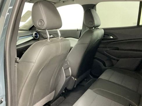 Used 2025 Chevrolet Trax LT w/ Driver Confidence Package image 15