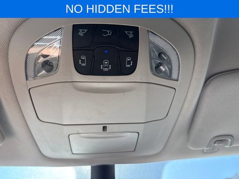 Used 2024 Chrysler Pacifica Touring-L FWD image 20