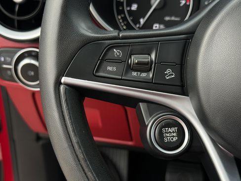 Used 2019 Alfa Romeo Stelvio Ti w/ Nero Edizione image 22