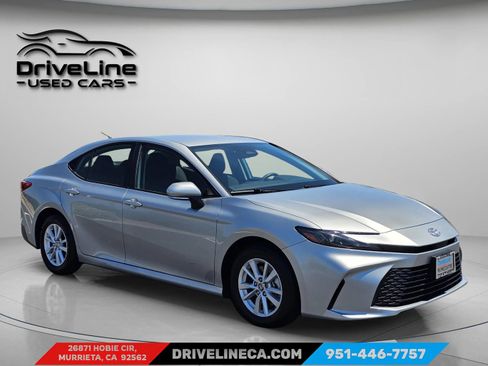 Used 2025 Toyota Camry LE FWD image 9