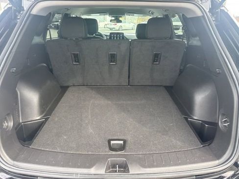 Used 2025 Chevrolet Blazer LT image 11