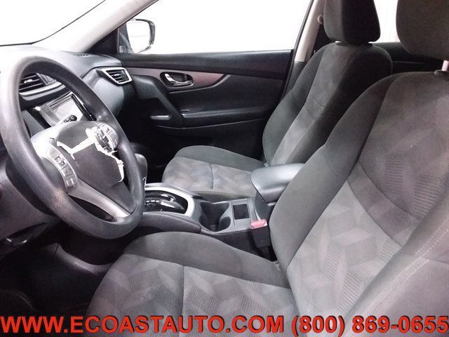 Used 2016 Nissan Rogue S w/ Appearance Package AWD/4WD image 10