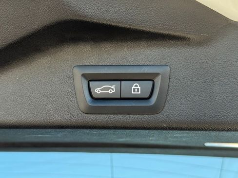 Used 2021 BMW X5 sDrive40i w/ M Sport Package image 17