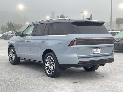 Used 2025 Lincoln Navigator Reserve AWD/4WD image 29