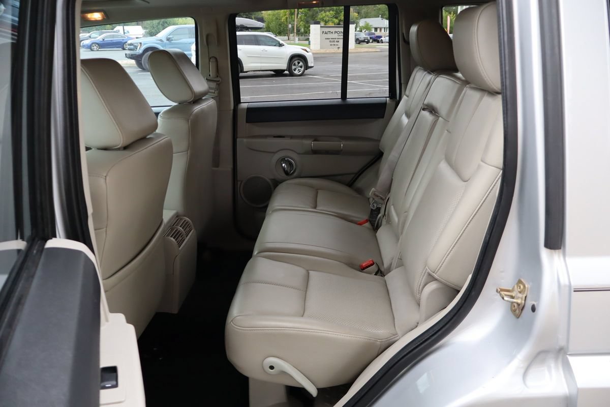 Used 2006 Jeep Commander Limited w/ Trailer Tow Group IV AWD/4WD image 18