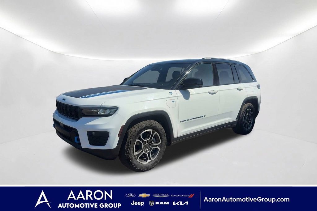 Used 2022 Jeep Grand Cherokee Trailhawk AWD/4WD image 1