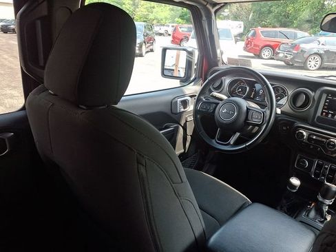 Used 2021 Jeep Wrangler Unlimited Sport AWD/4WD image 14