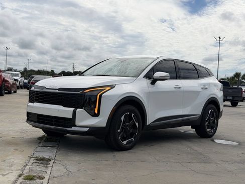 Certified 2026 Kia Sportage S AWD/4WD image 8