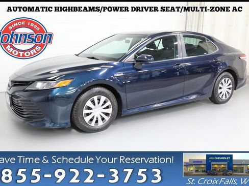 Used 2020 Toyota Camry LE FWD image 1